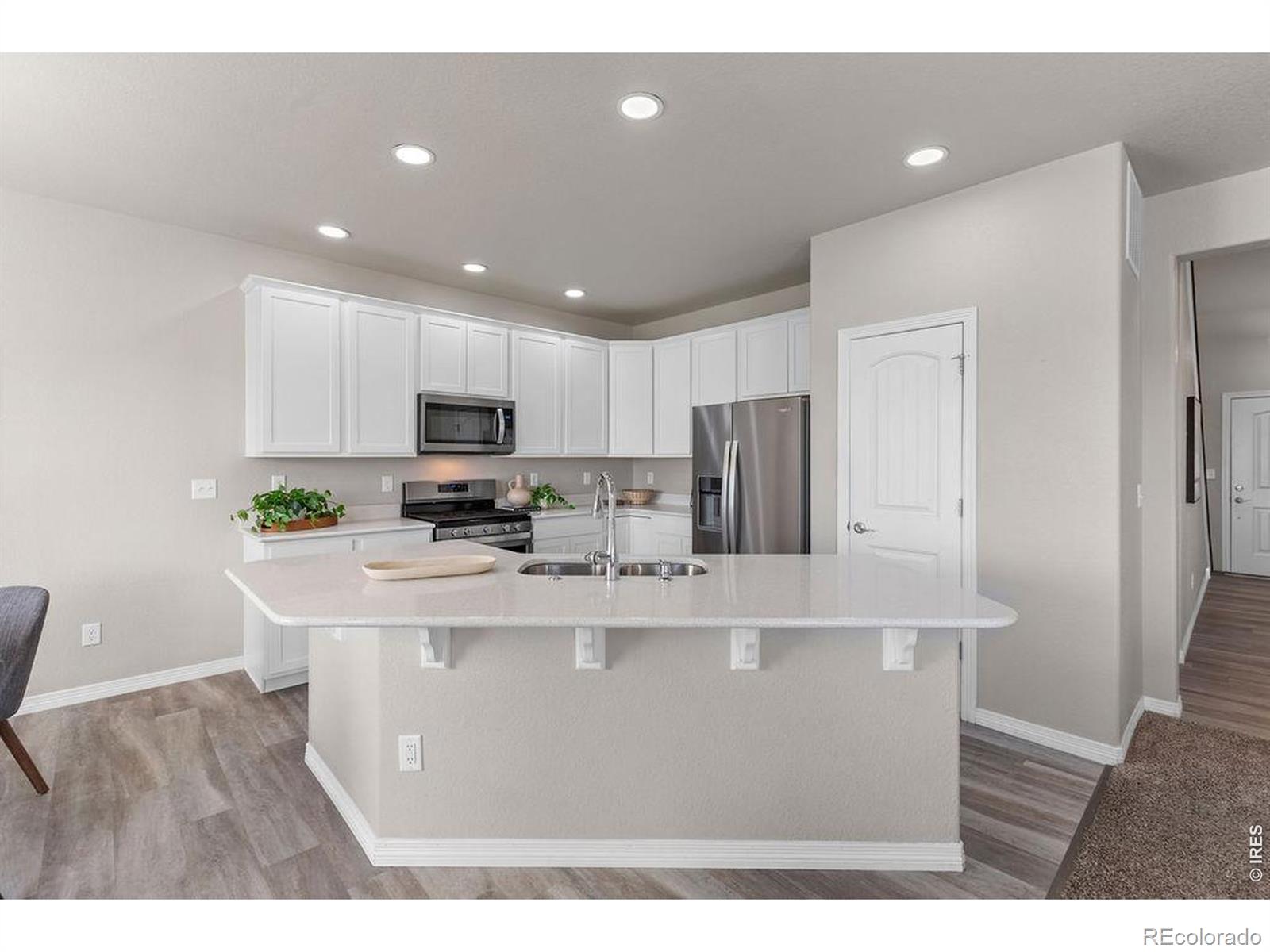 MLS Image #9 for 1555  corby drive,windsor, Colorado