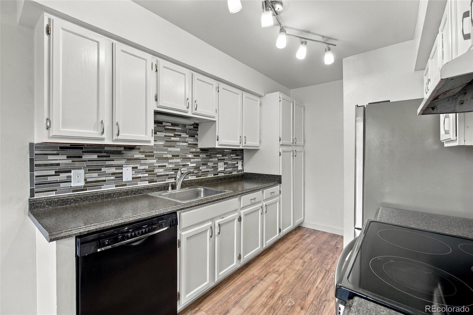 MLS Image #10 for 7665 e eastman avenue 301d,denver, Colorado