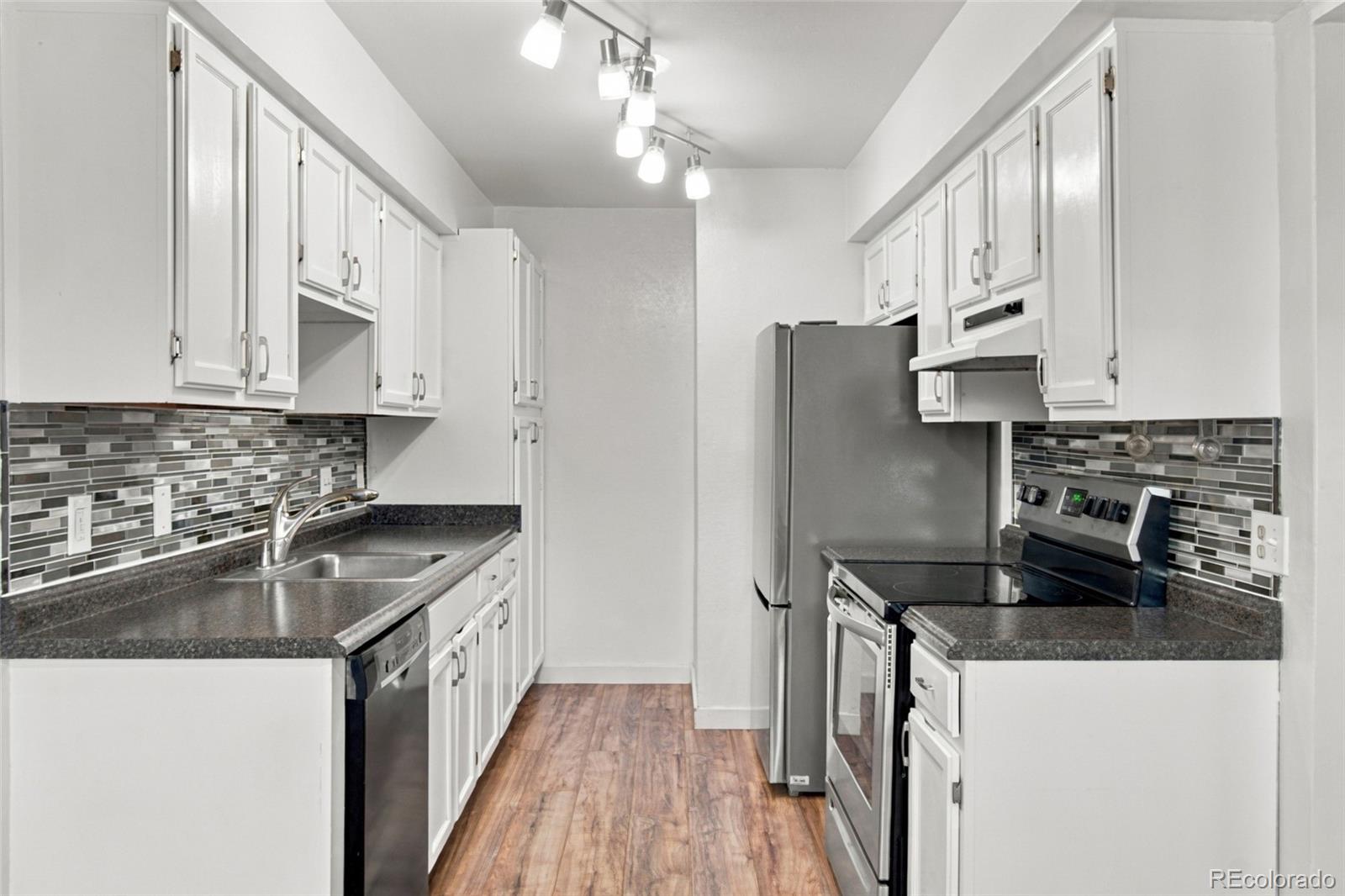 MLS Image #8 for 7665 e eastman avenue 301d,denver, Colorado