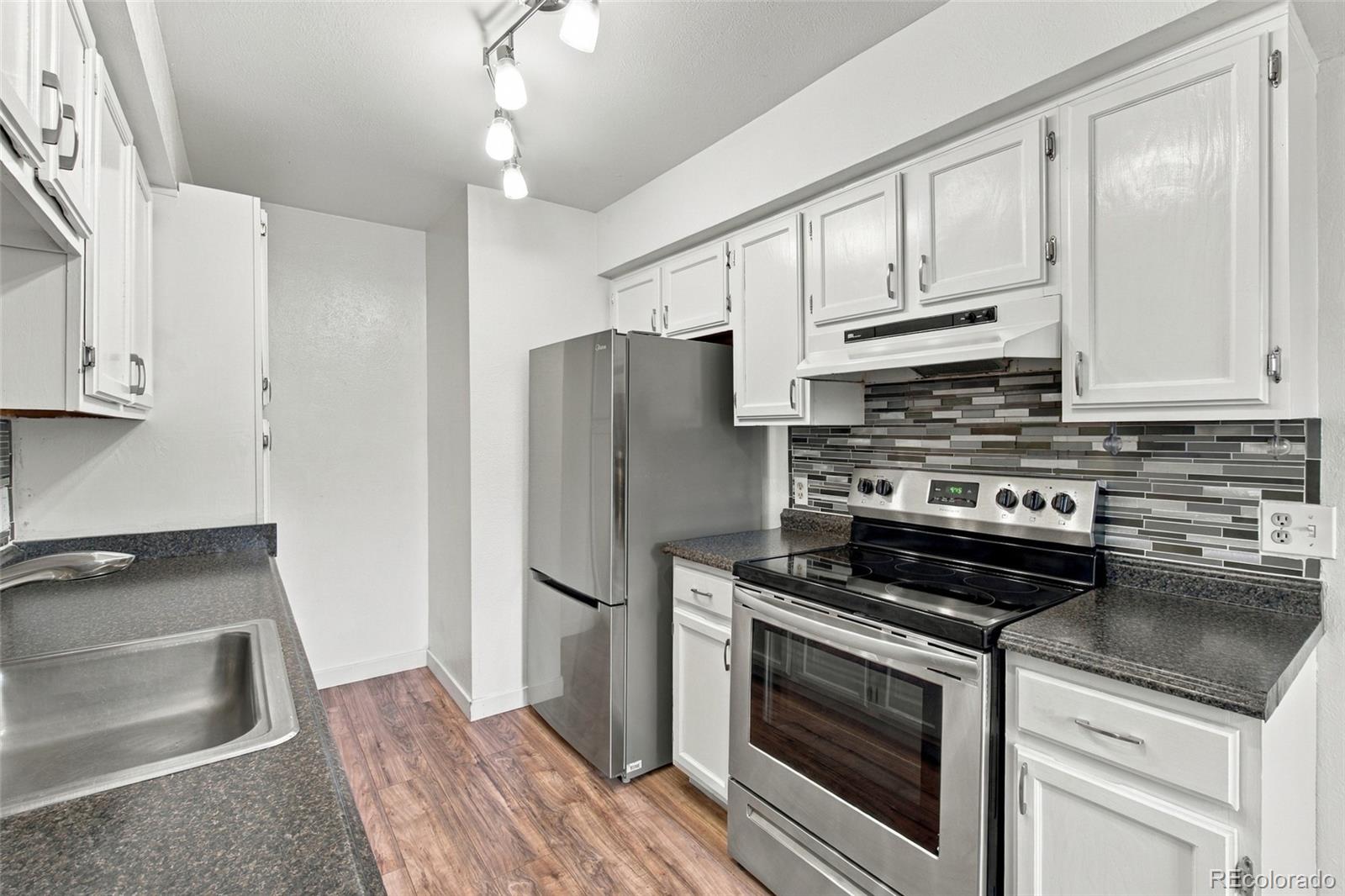 MLS Image #9 for 7665 e eastman avenue 301d,denver, Colorado