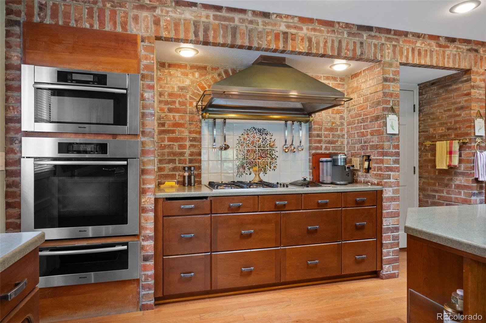 MLS Image #13 for 3895 s poplar street,denver, Colorado