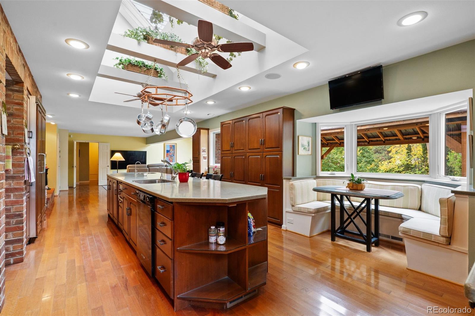 MLS Image #14 for 3895 s poplar street,denver, Colorado