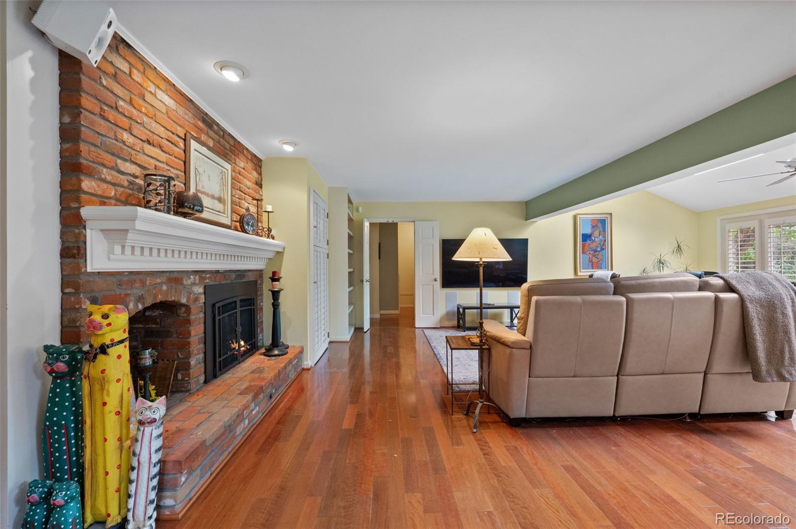 MLS Image #18 for 3895 s poplar street,denver, Colorado