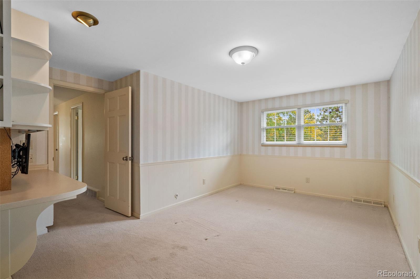 MLS Image #29 for 3895 s poplar street,denver, Colorado