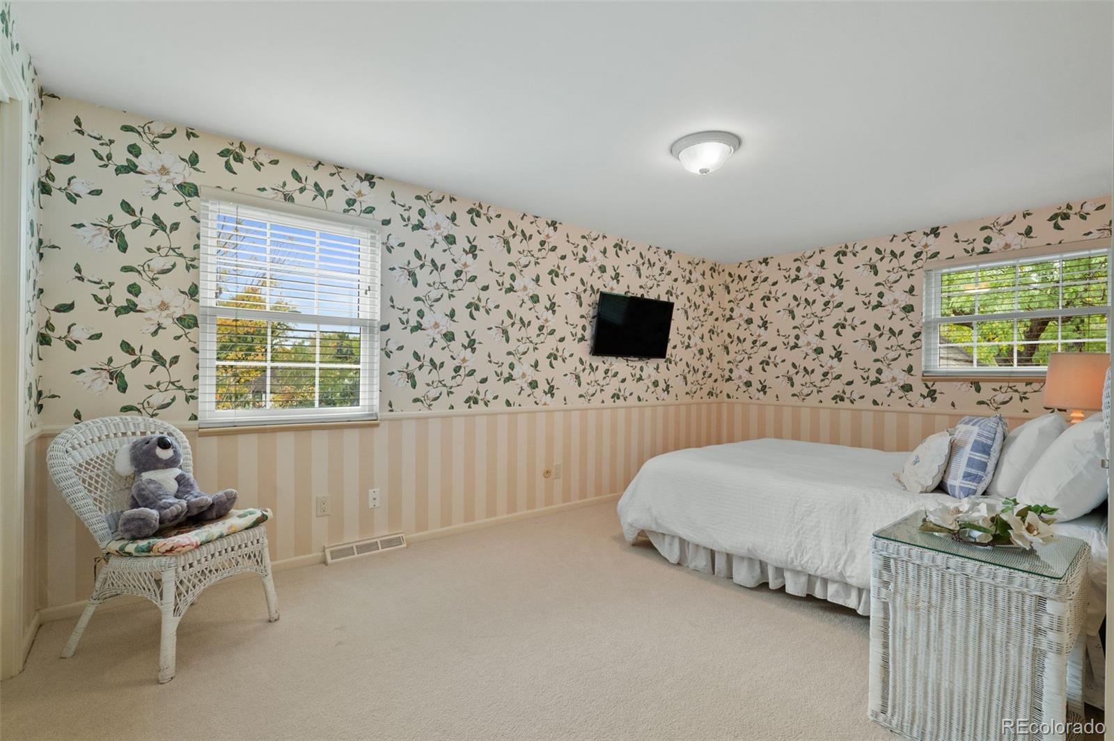 MLS Image #32 for 3895 s poplar street,denver, Colorado