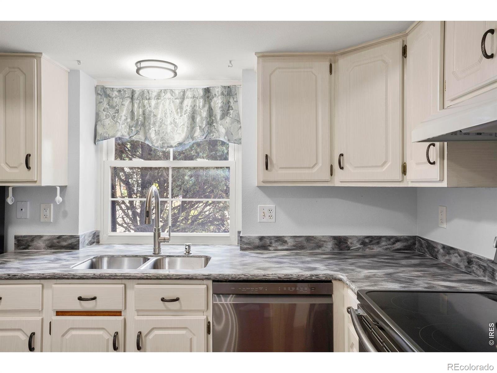 MLS Image #4 for 4151  balsa court,loveland, Colorado