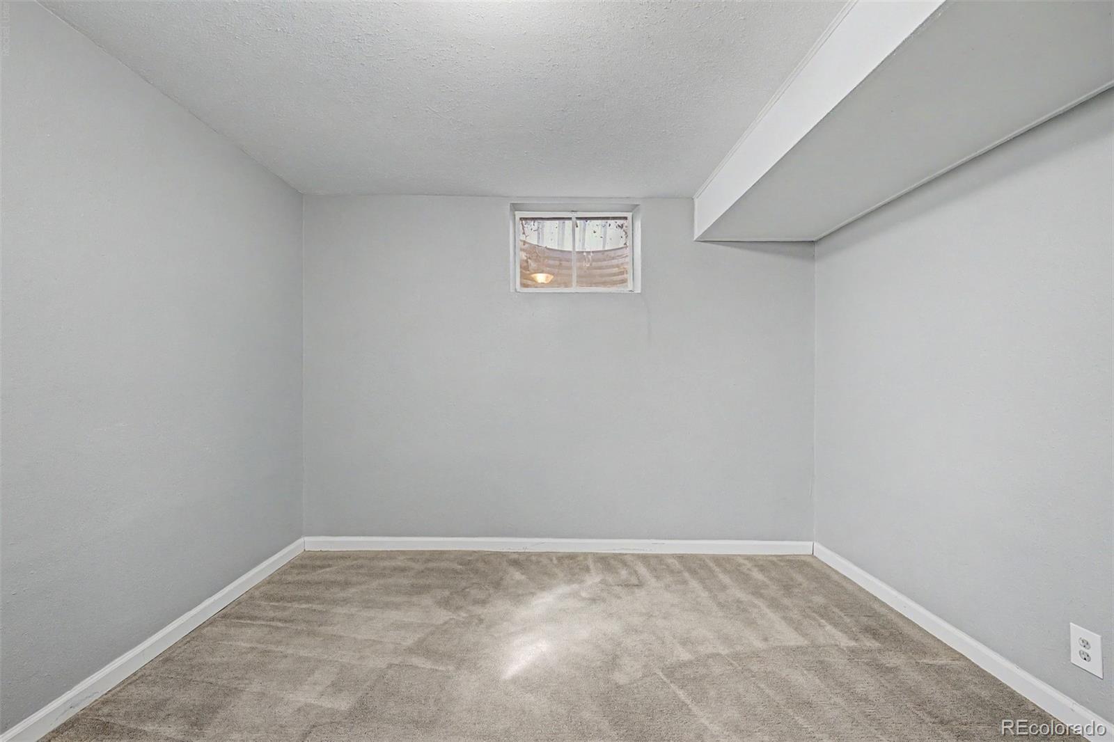 MLS Image #11 for 7622  shoshone street,denver, Colorado