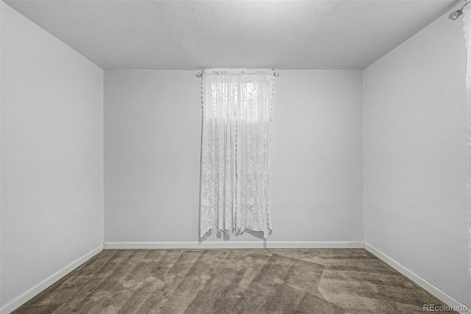 MLS Image #13 for 7622  shoshone street,denver, Colorado