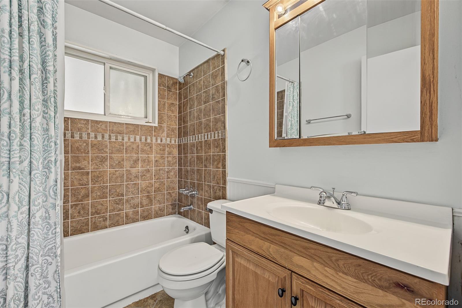 MLS Image #6 for 7622  shoshone street,denver, Colorado