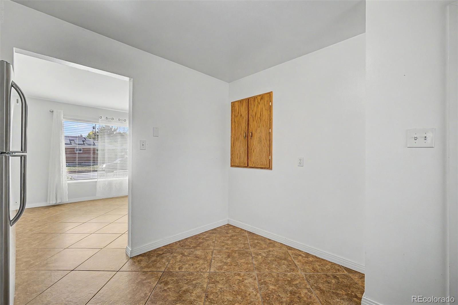 MLS Image #9 for 7622  shoshone street,denver, Colorado