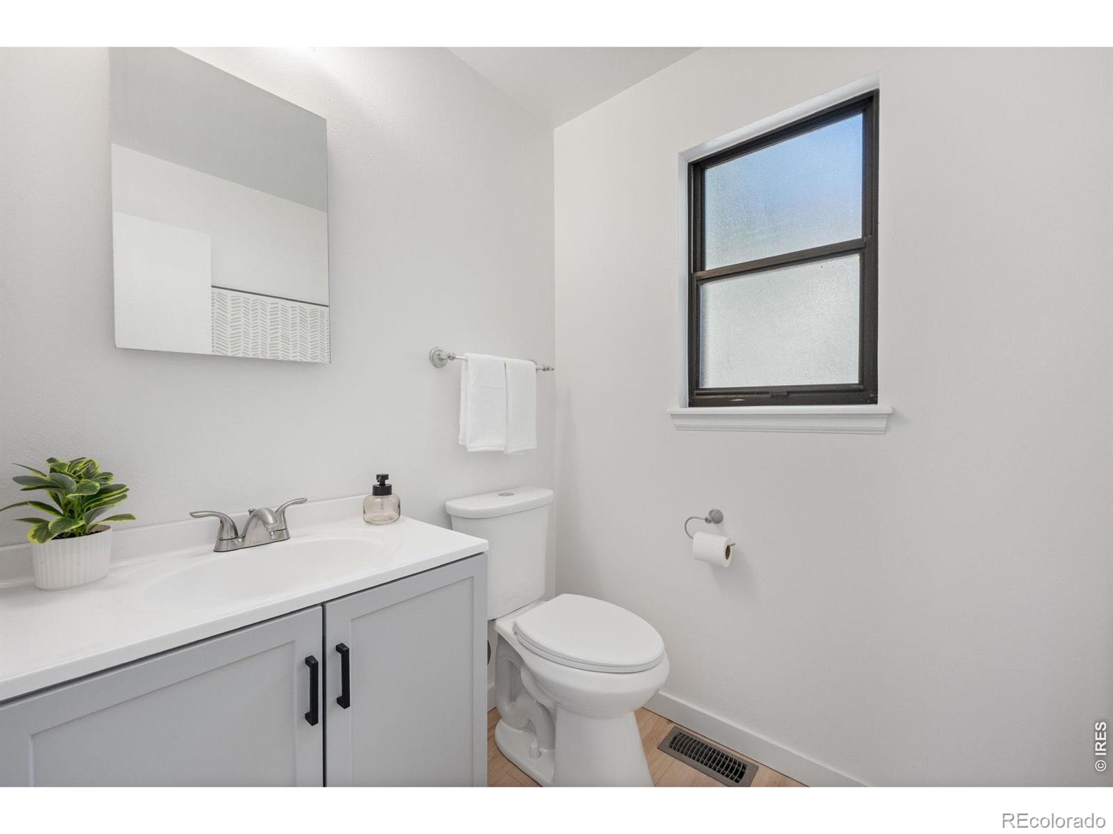 MLS Image #3 for 1000 w cannon place,lafayette, Colorado