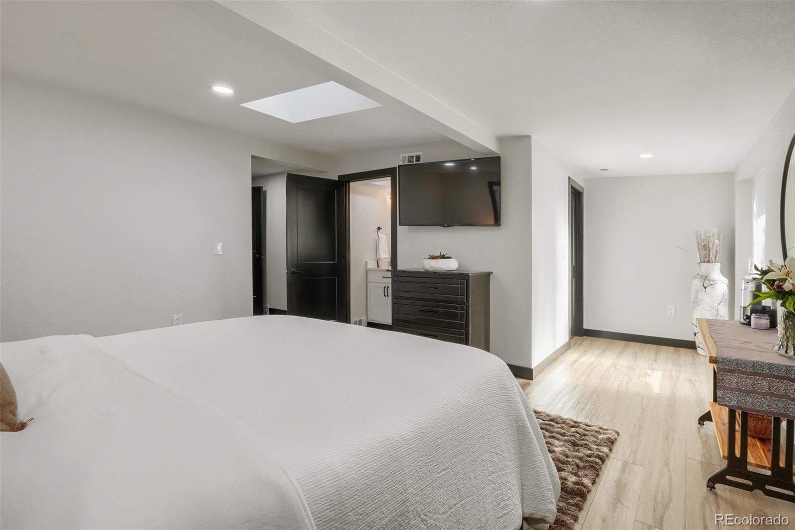 MLS Image #10 for 1575 s zenobia street,denver, Colorado