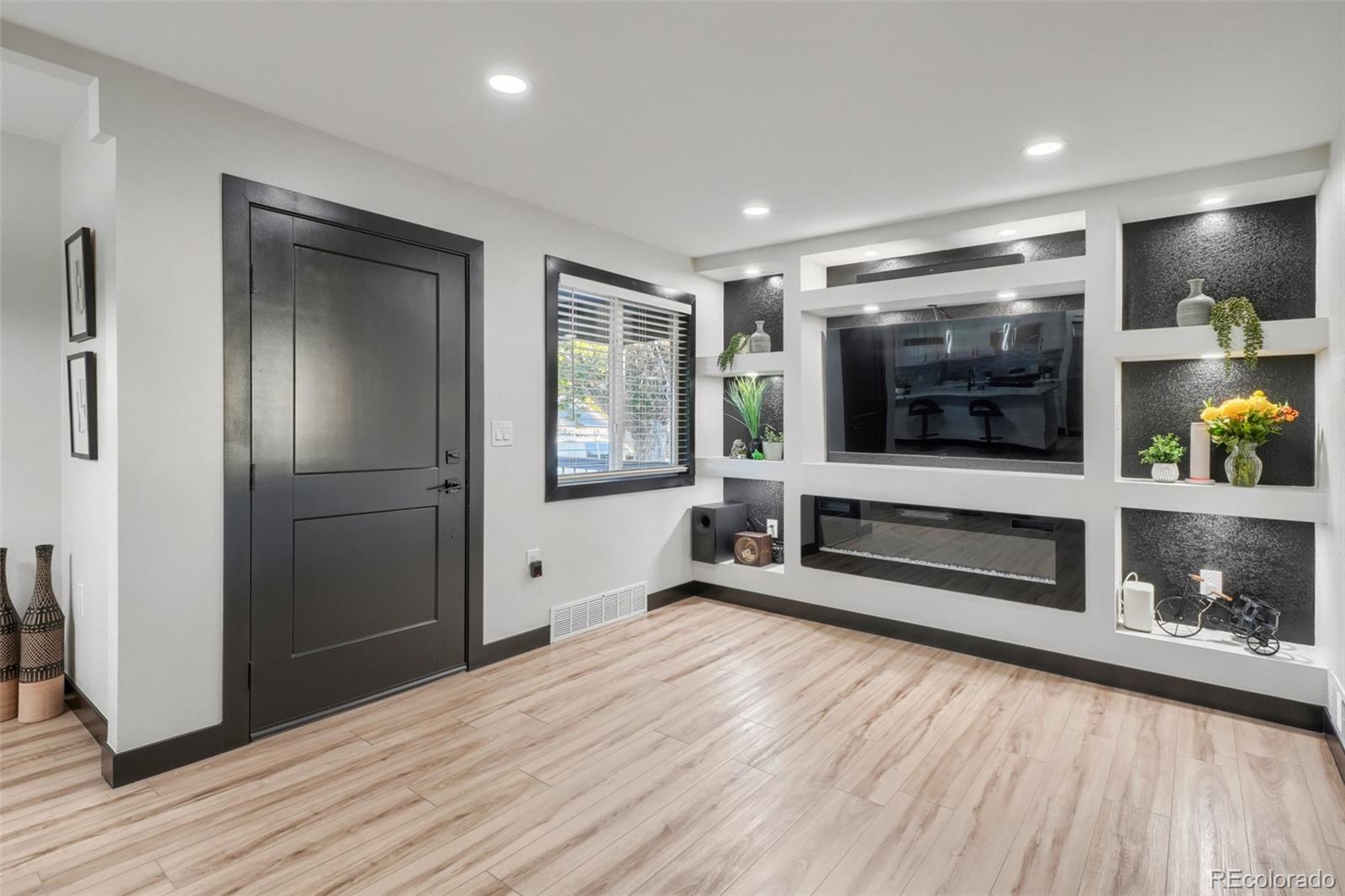 MLS Image #3 for 1575 s zenobia street,denver, Colorado