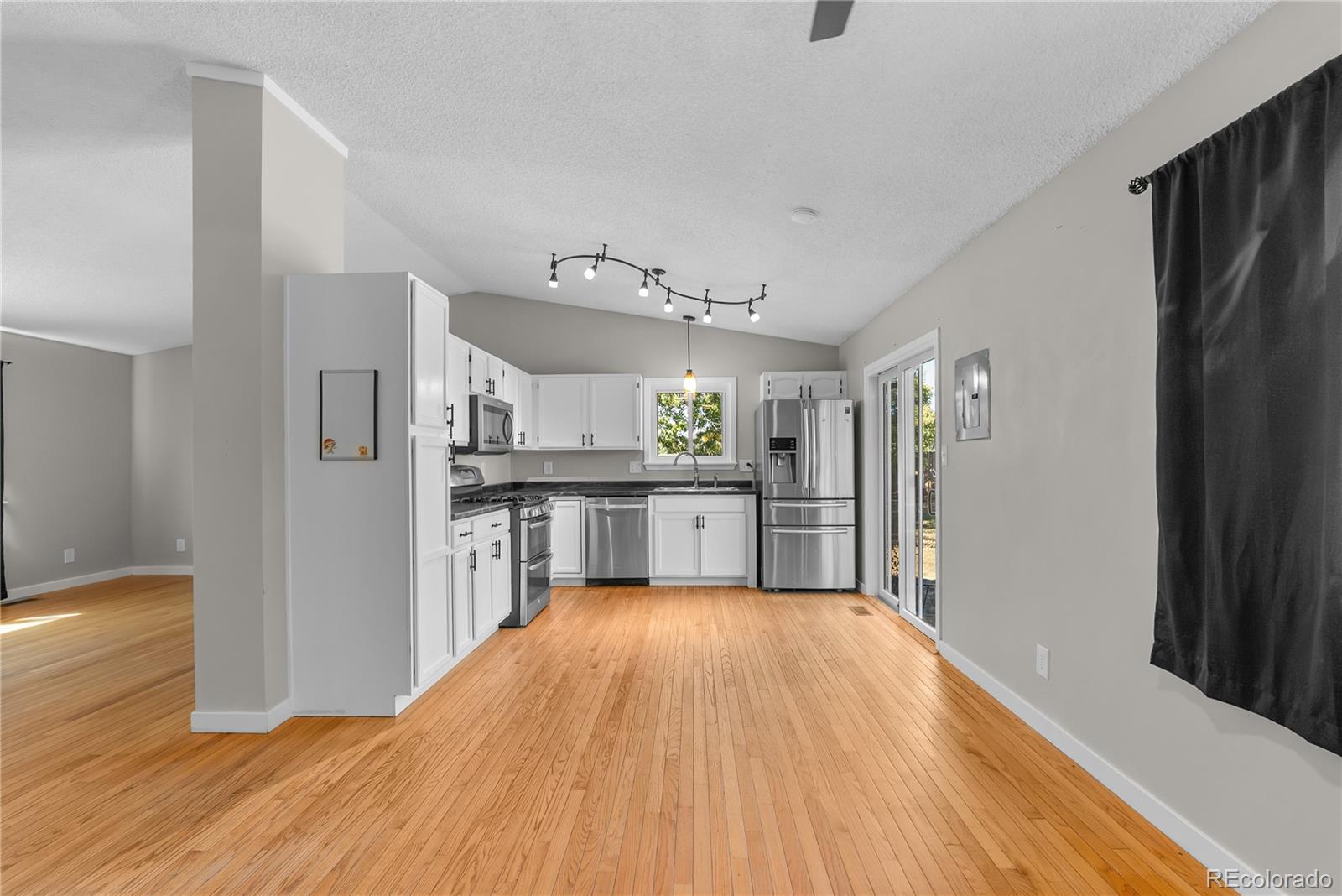 MLS Image #4 for 120  comanche court,fountain, Colorado