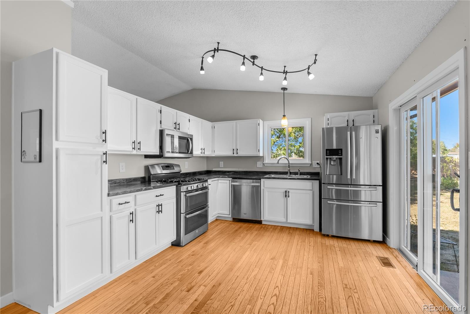MLS Image #5 for 120  comanche court,fountain, Colorado