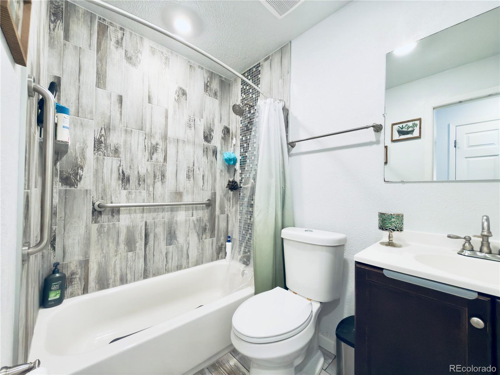 MLS Image #11 for 2879 s memphis street,aurora, Colorado