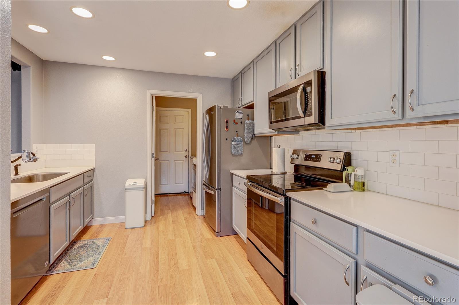 MLS Image #2 for 5418 s quatar court,aurora, Colorado