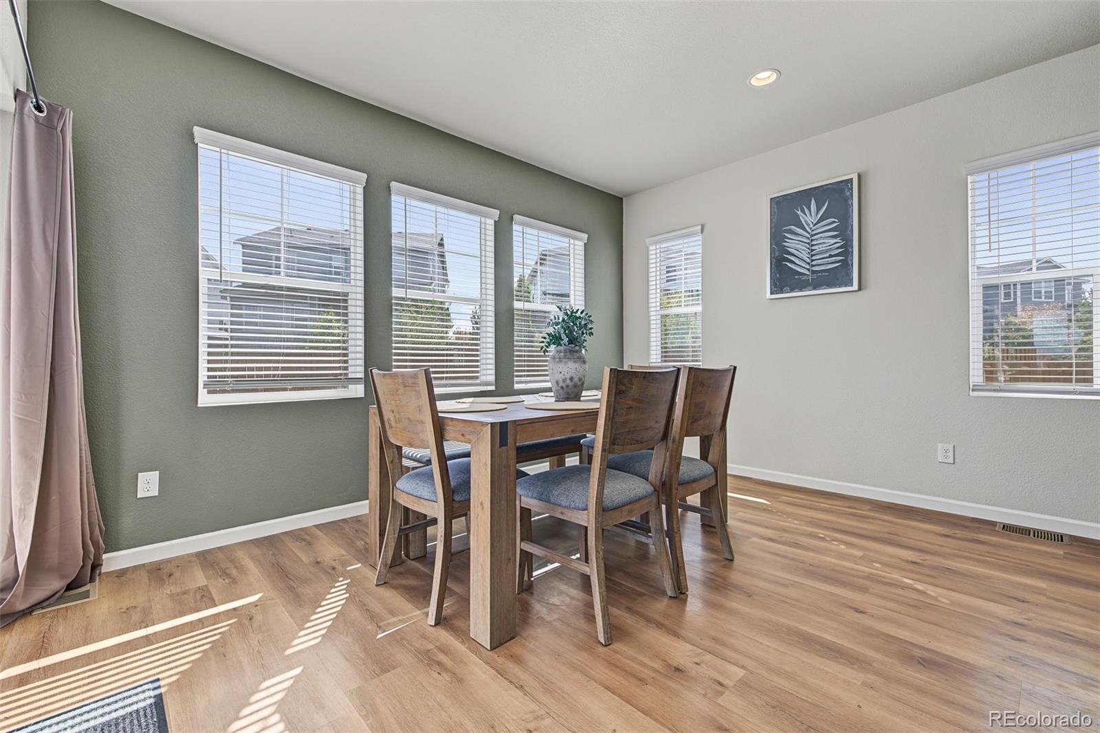 MLS Image #10 for 26074 e 1st place,aurora, Colorado