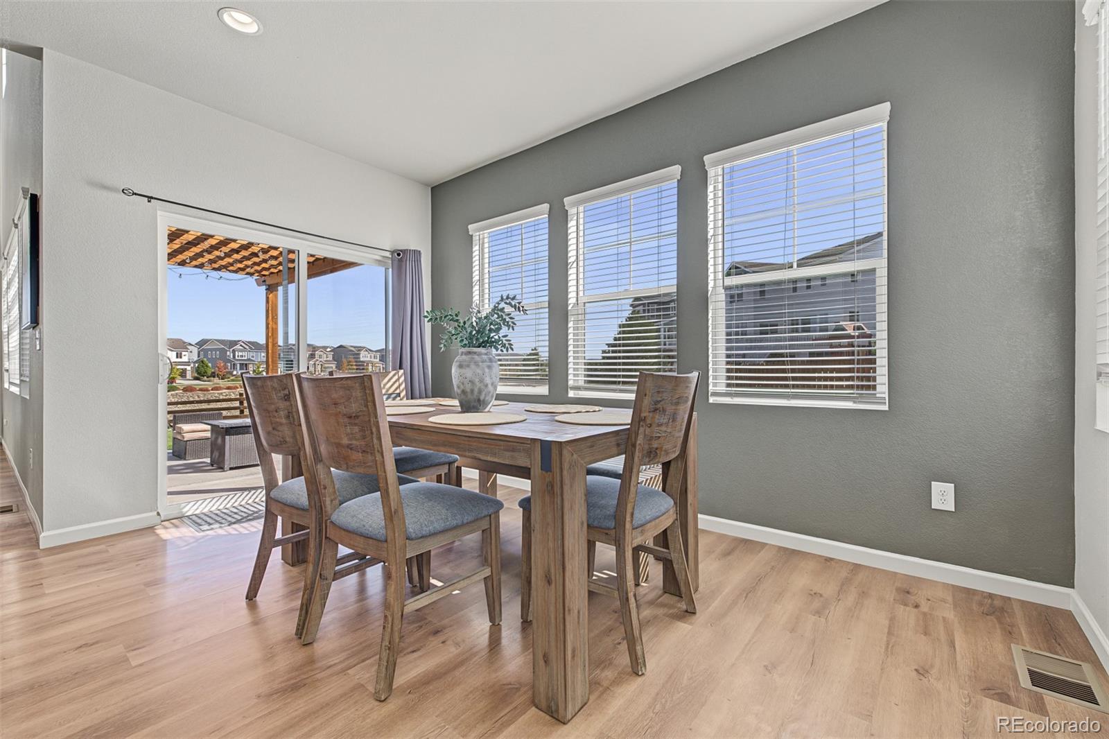 MLS Image #11 for 26074 e 1st place,aurora, Colorado