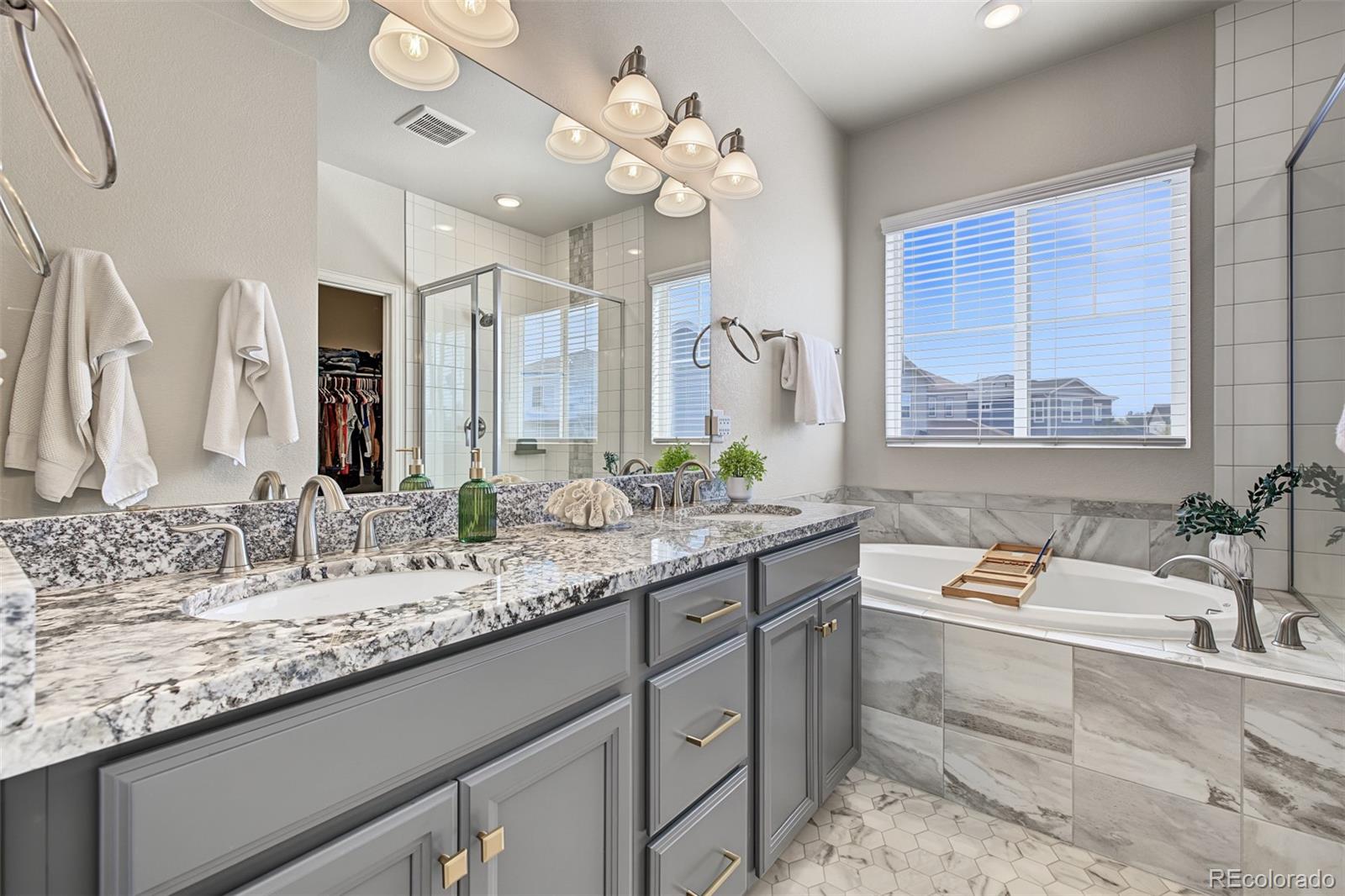 MLS Image #28 for 26074 e 1st place,aurora, Colorado