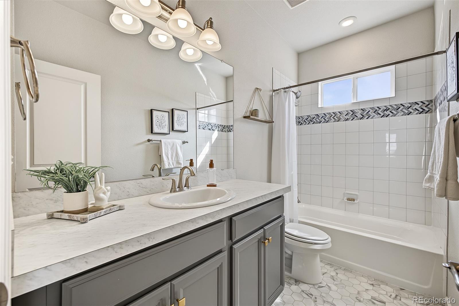 MLS Image #34 for 26074 e 1st place,aurora, Colorado