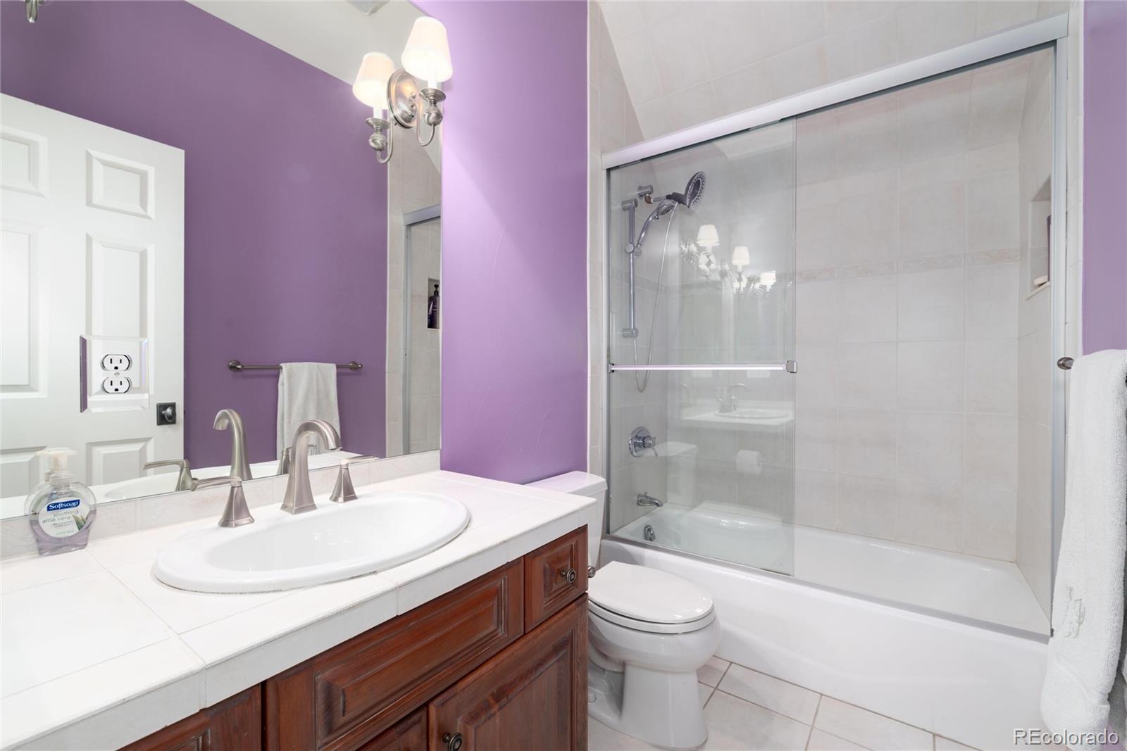 MLS Image #36 for 106 s university boulevard,denver, Colorado