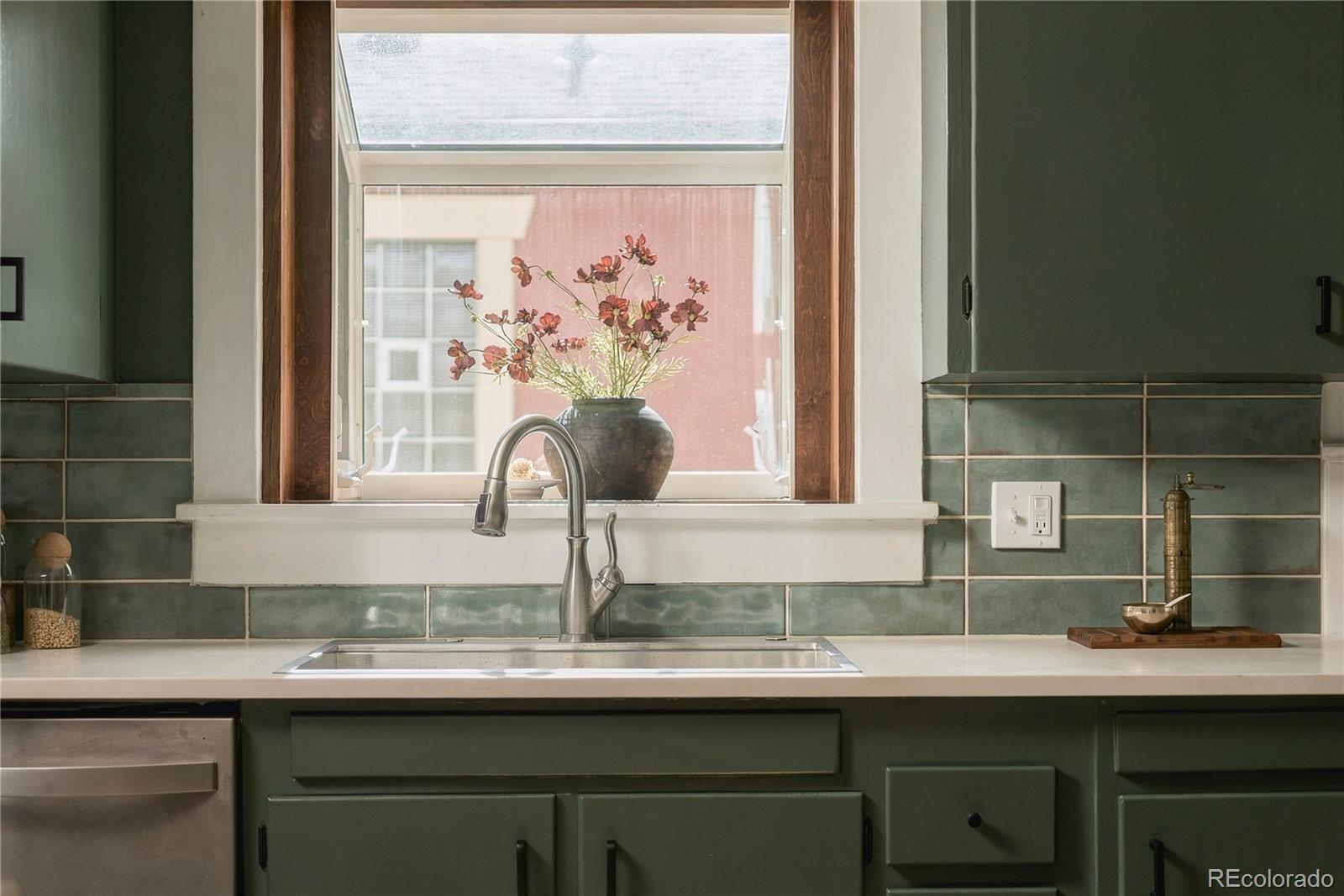MLS Image #12 for 2237 s emerson street,denver, Colorado