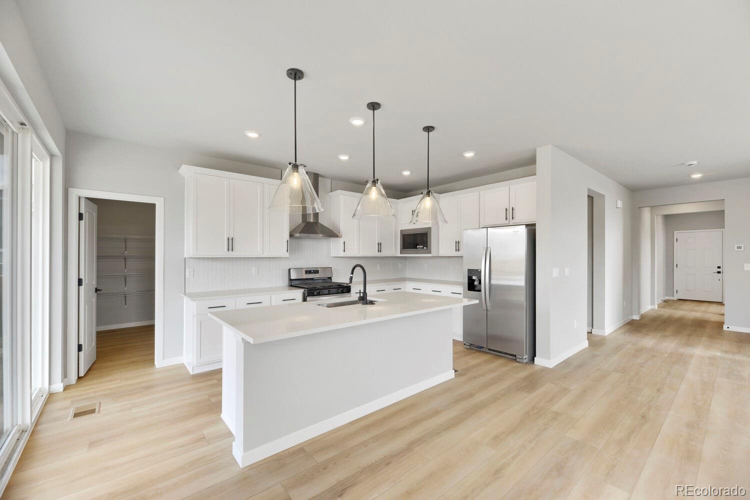MLS Image #11 for 46515  sunrise court,bennett, Colorado