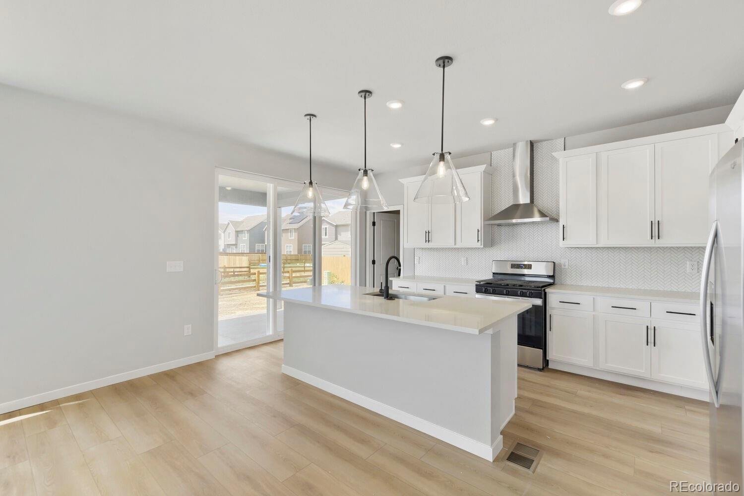 MLS Image #13 for 46515  sunrise court,bennett, Colorado