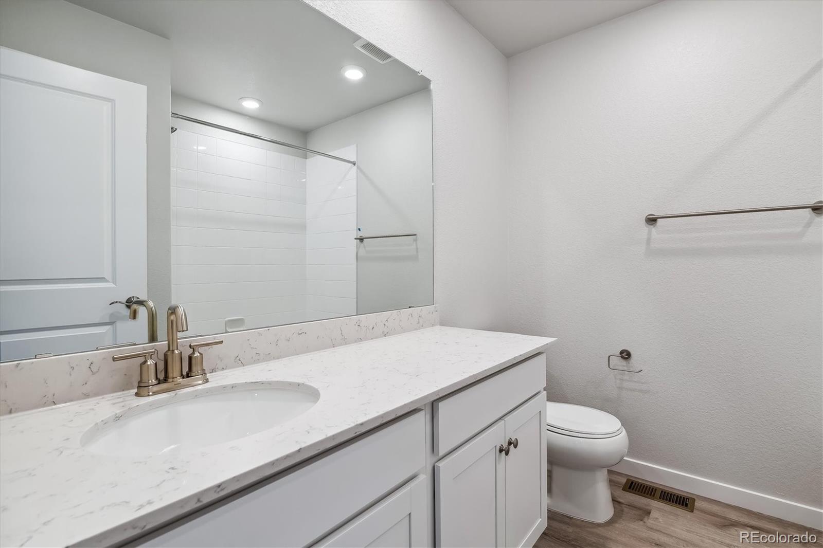 MLS Image #18 for 20255 e 58th place,aurora, Colorado