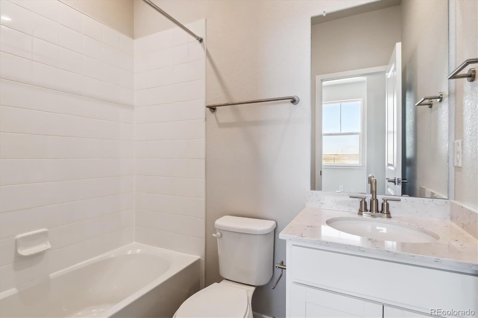 MLS Image #3 for 20255 e 58th place,aurora, Colorado