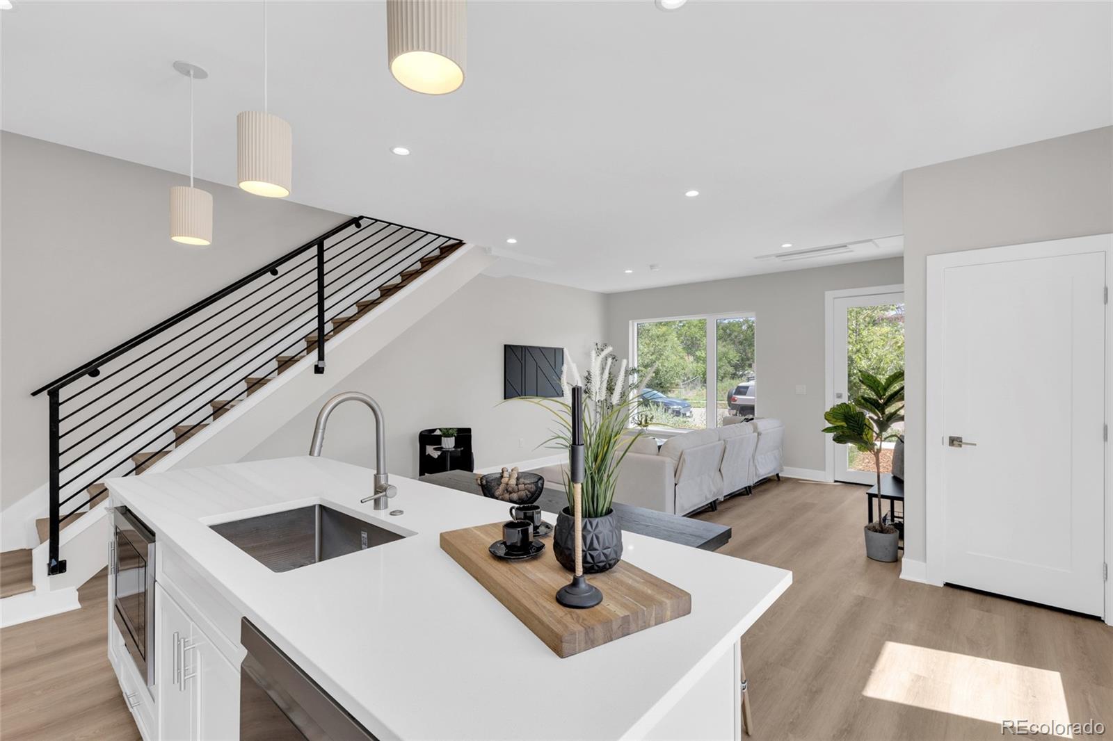 MLS Image #2 for 2195 s cherokee street,denver, Colorado