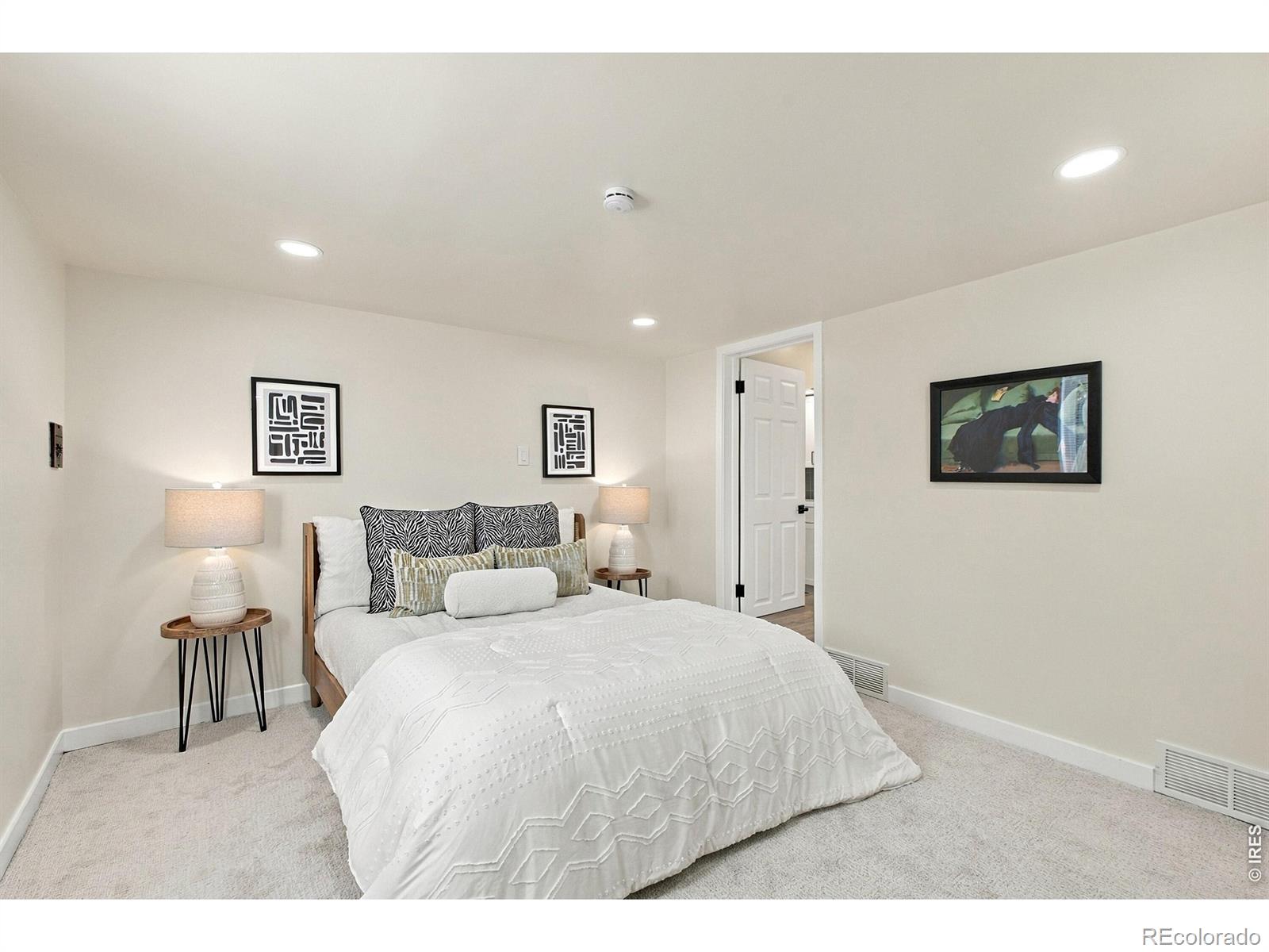 MLS Image #17 for 950 s leyden street,denver, Colorado