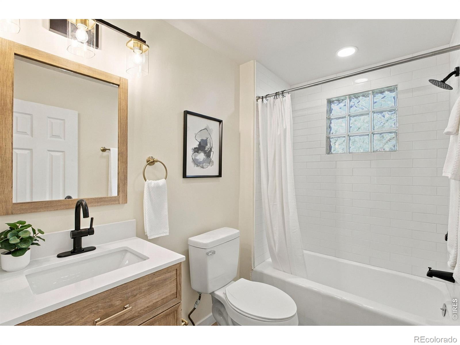 MLS Image #20 for 950 s leyden street,denver, Colorado