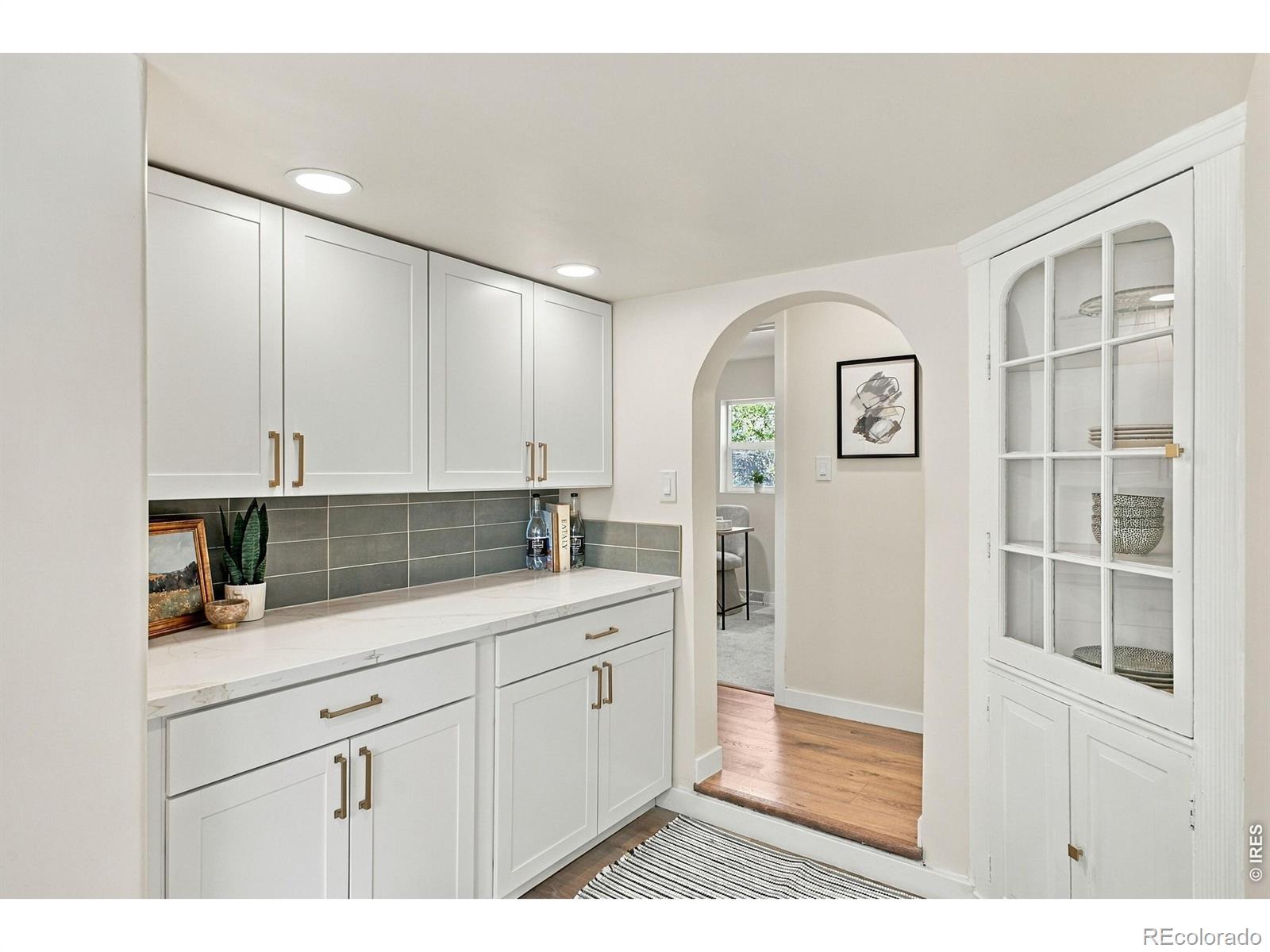MLS Image #3 for 950 s leyden street,denver, Colorado