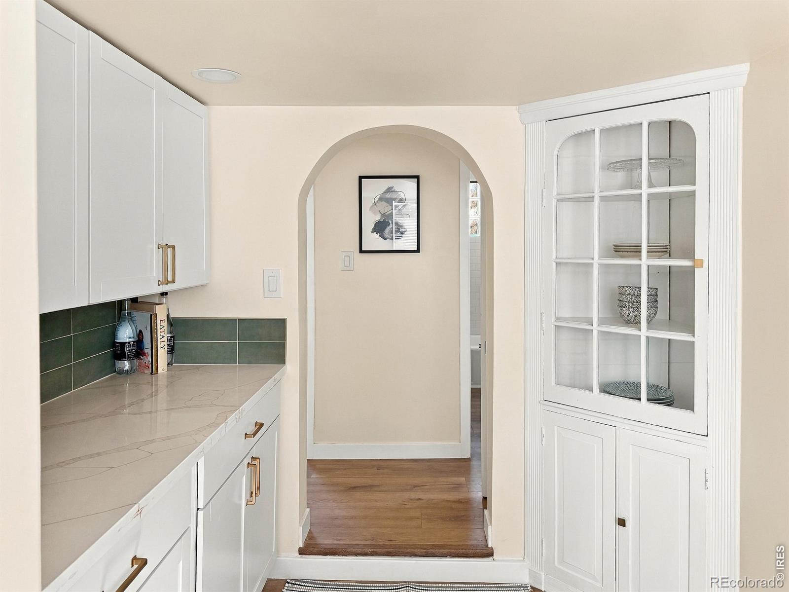MLS Image #6 for 950 s leyden street,denver, Colorado