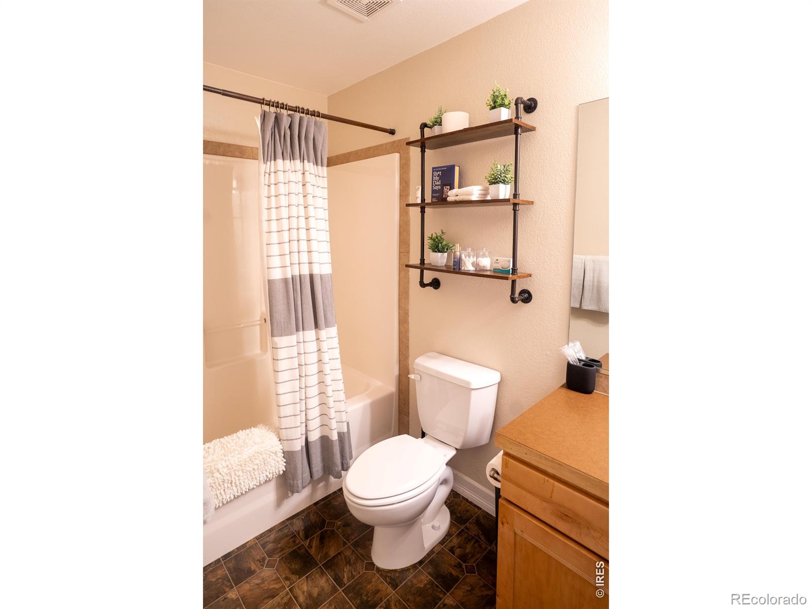 MLS Image #10 for 1313  60th avenue,greeley, Colorado