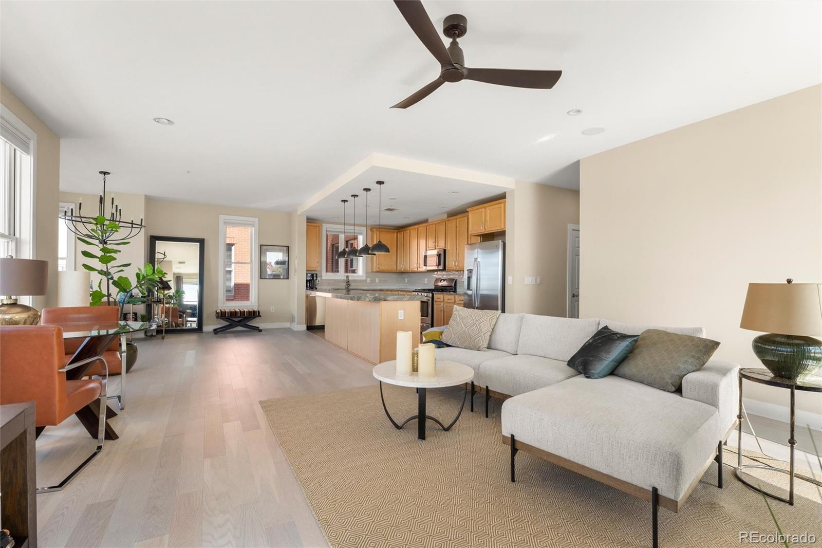 MLS Image #11 for 1630 n clarkson street,denver, Colorado