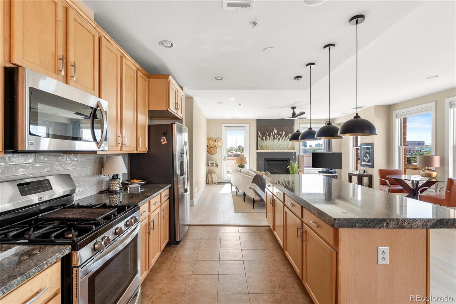 MLS Image #14 for 1630 n clarkson street,denver, Colorado