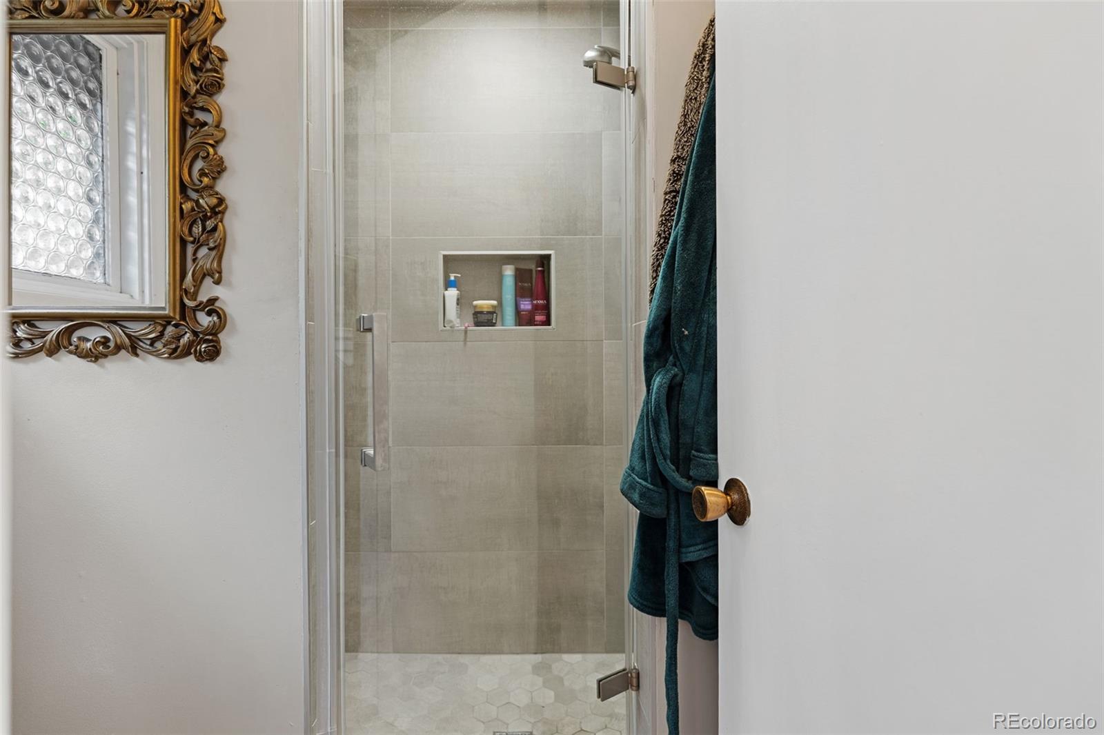 MLS Image #18 for 3691 s narcissus way,denver, Colorado