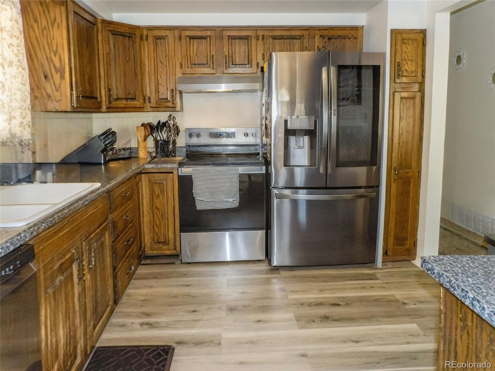 MLS Image #4 for 13  remington court,pueblo, Colorado