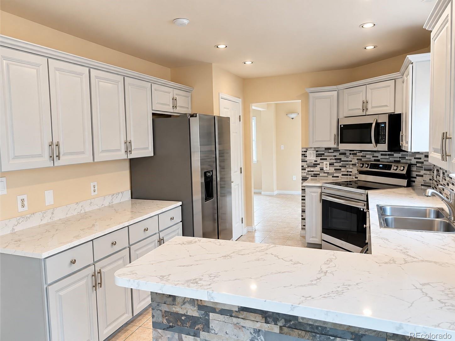 MLS Image #3 for 17842 e lehigh place,aurora, Colorado