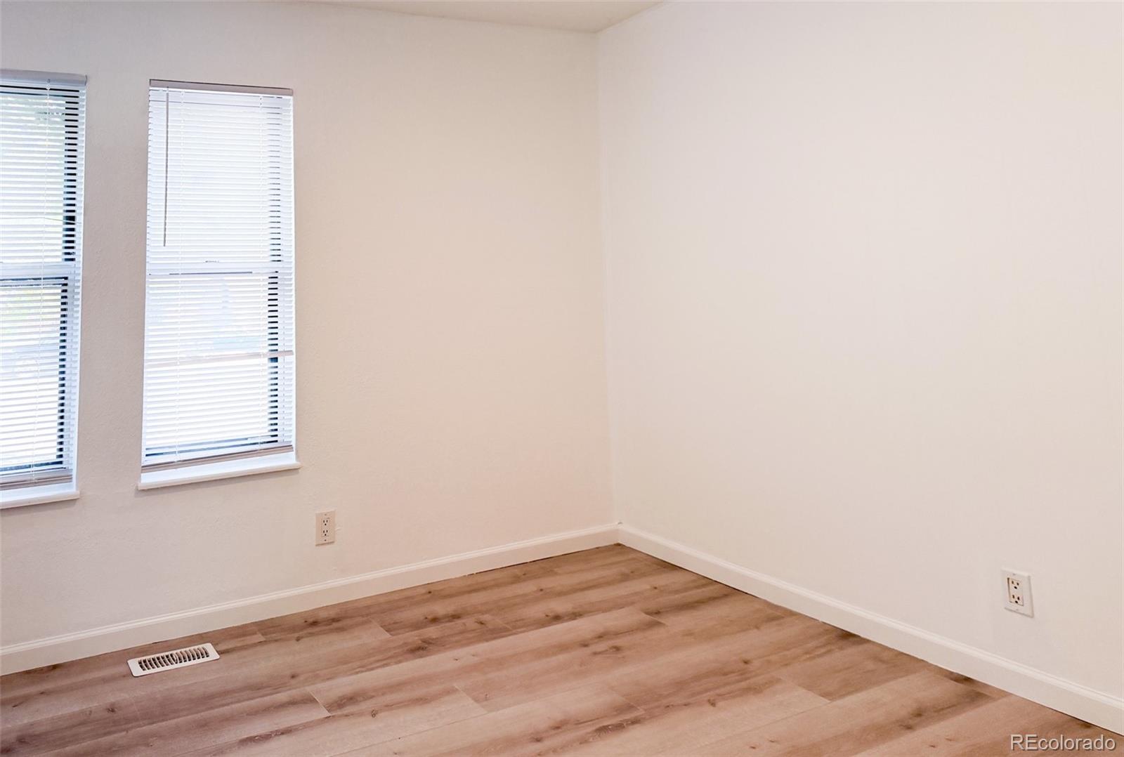 MLS Image #22 for 3719 e mission  parkway ,aurora, Colorado