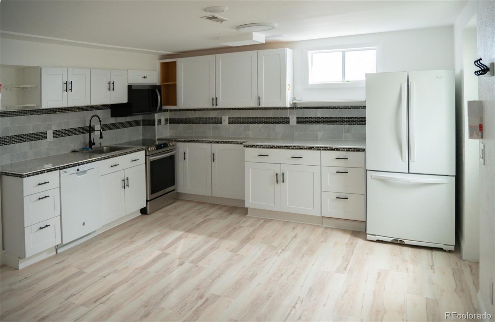 MLS Image #29 for 3719 e mission  parkway ,aurora, Colorado