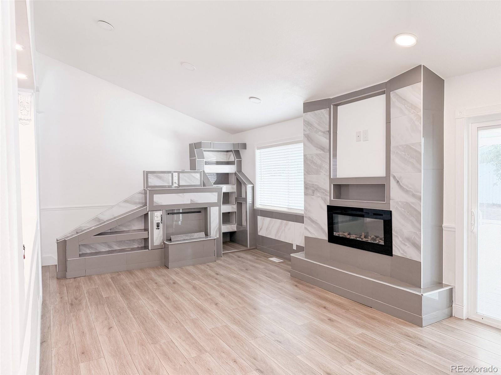 MLS Image #5 for 3719 e mission  parkway ,aurora, Colorado