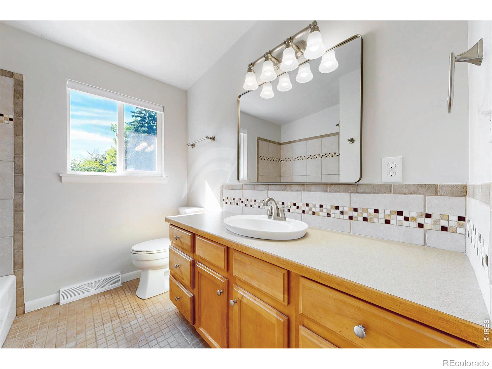 MLS Image #16 for 1608  collins court,fort collins, Colorado