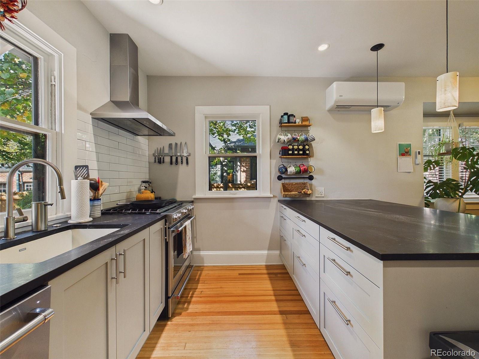 MLS Image #13 for 2229  newton street,denver, Colorado
