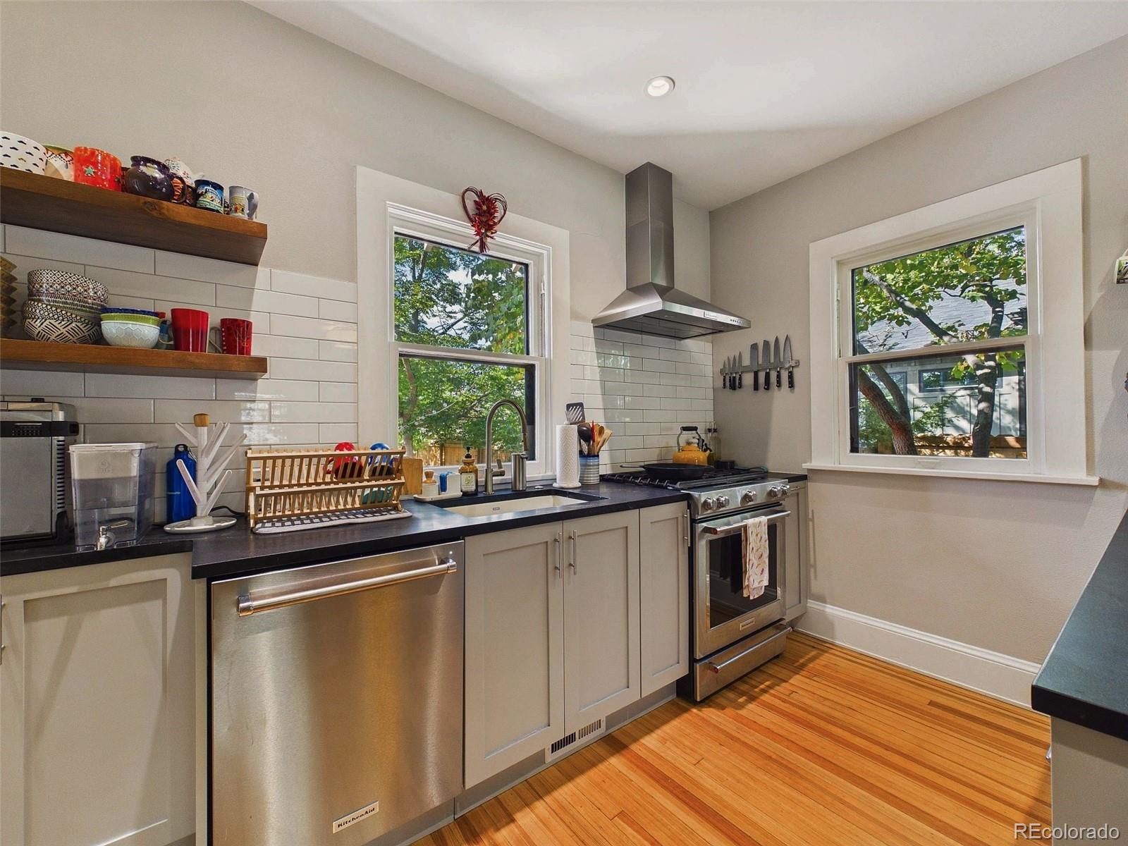 MLS Image #14 for 2229  newton street,denver, Colorado