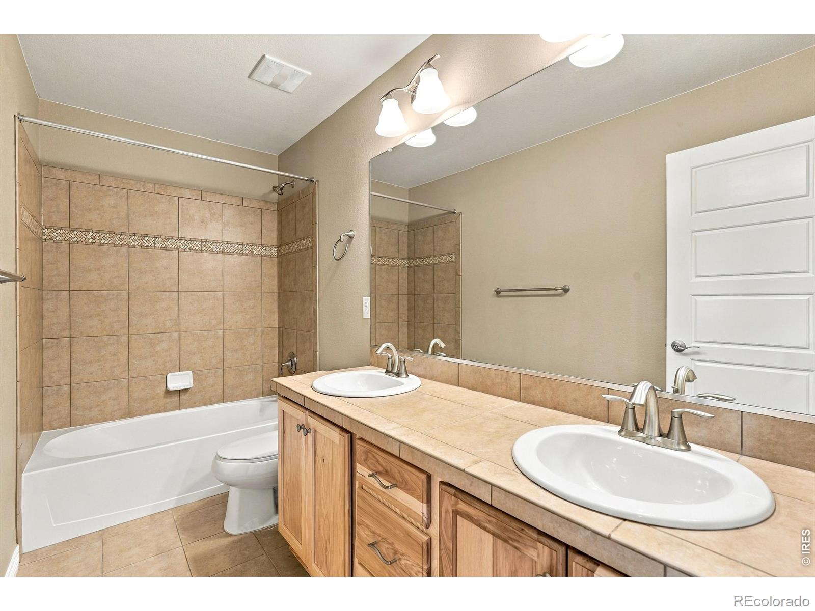 MLS Image #35 for 951  stanley court,erie, Colorado