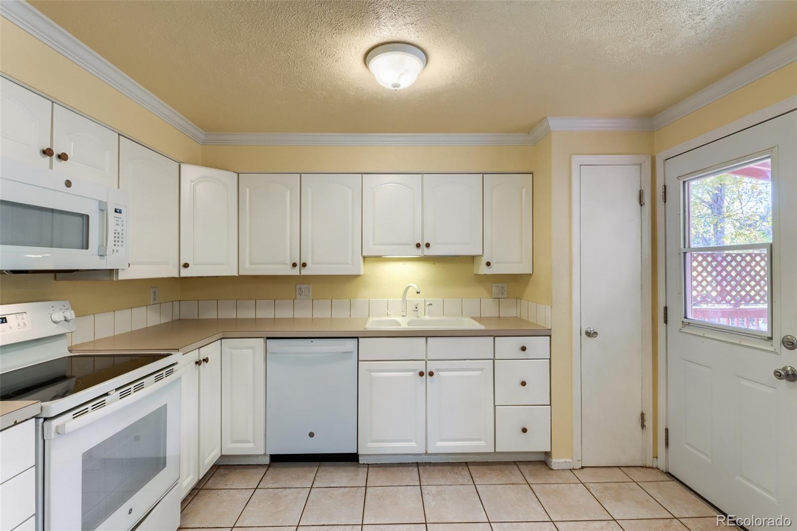 MLS Image #10 for 8427  sheridan court,arvada, Colorado